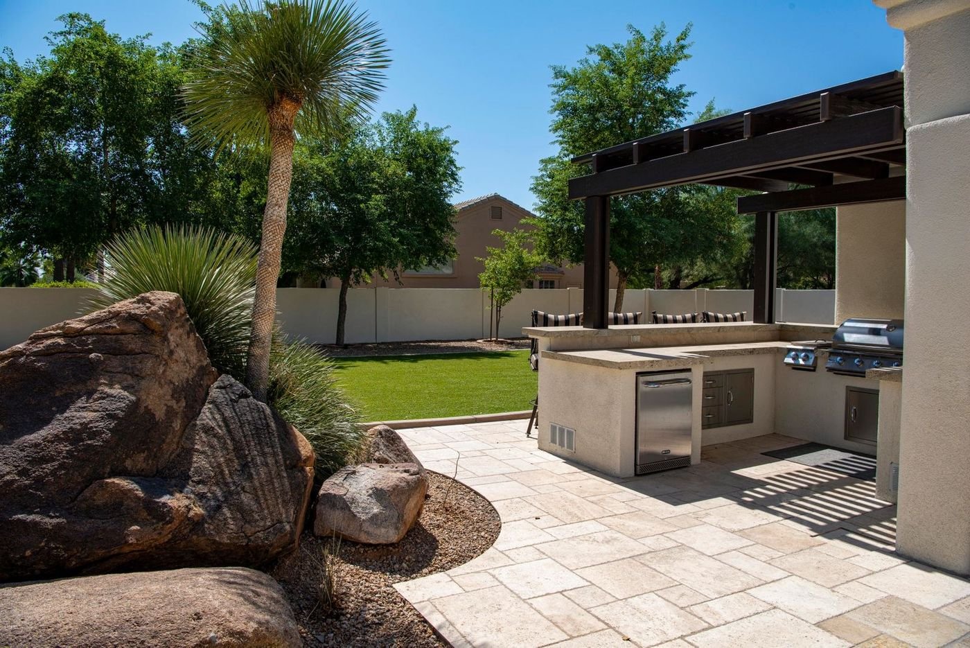 20 Outdoor Kitchen Ideas to Transform Your Backyard